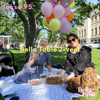 95. Bella Table 2-vee!