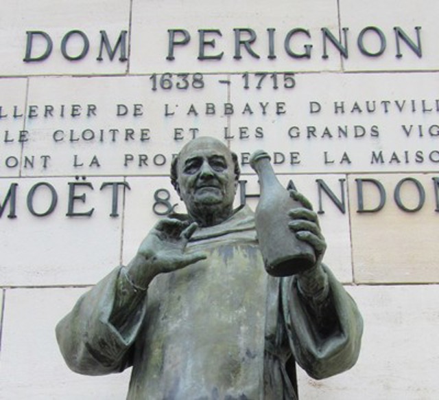 4th August 1693: French Benedictine monk Dom Pérignon allegedly invents  champagne 