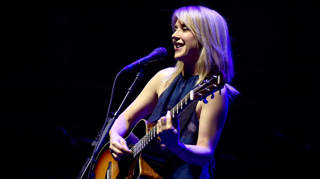 Singer-Songwriter Liz Phair on her New Album "Soberish"