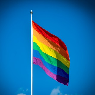 Skolene i Ålesund får ikke heise Pride-flagget