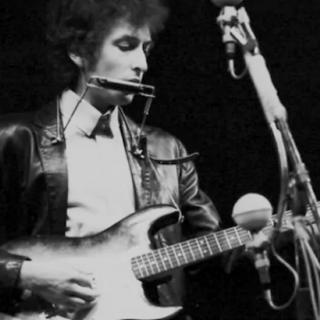 25th July 1965: American singer-songwriter Bob Dylan goes electric at the Newport Folk Festival