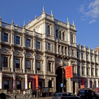 The Royal Astronomical Society at 200