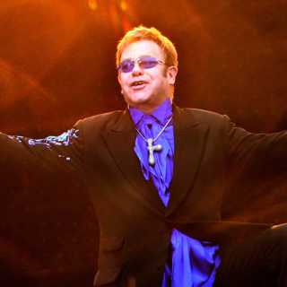 Elton John, del 2: Det röda pianot