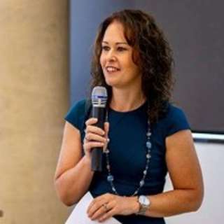 Adelaide Entrepreneur Club Episode 54 - Everyone Has A Unique Story - Sarah Reimann